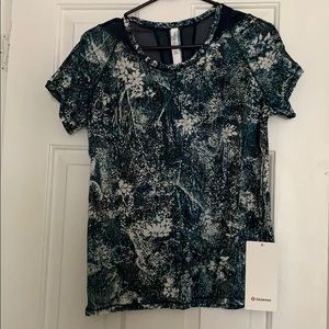 Lululemon top